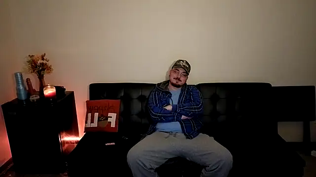 Snapshot of cmichaelxxx chatting on November 6, 6:14 am cmichaelxxx online show from November 6, 6:14 am