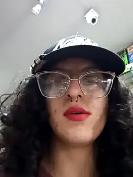 LoveElectra online show from January 2, 7:40 pm