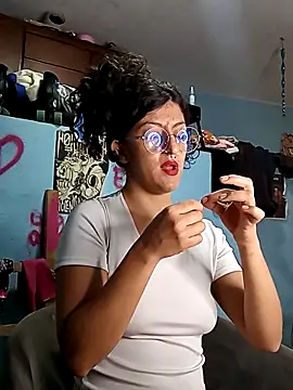 LoveElectra online show from September 13, 2:39 pm