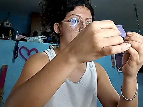 LoveElectra online show from October 2, 3:08 pm