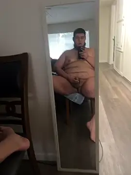 Snapshot of daddymaniaco69 chatting on February 13, 12:35 am daddymaniaco69 online show from February 13, 12:35 am