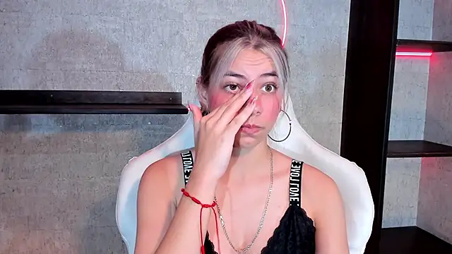 ArtemisaBlake online show from January 14, 12:22 am