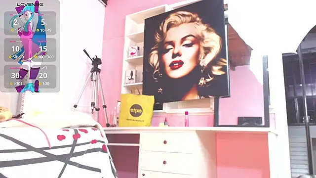 Snapshot of Brihanna_sexxx chatting on January 18, 4:15 am Brihanna sexxx online show from January 18, 4:15 am