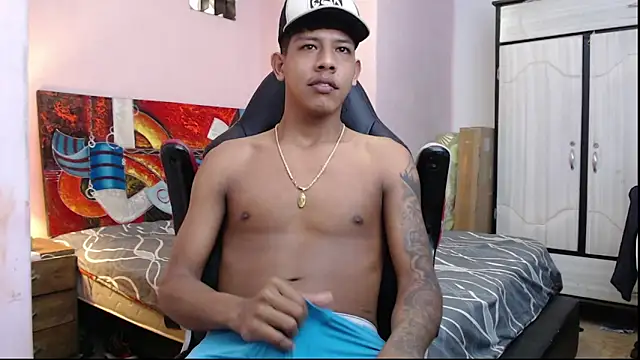 Snapshot of mr_stiven_ chatting on February 5, 5:52 am mr stiven  online show from February 5, 5:52 am