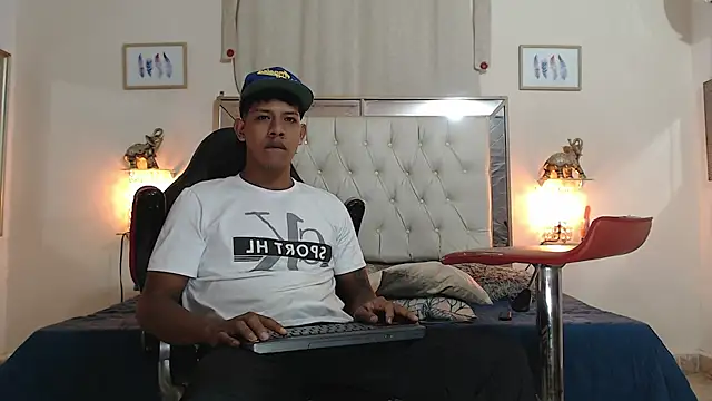 Snapshot of mr_stiven_ chatting on September 10, 2:22 am mr stiven  online show from September 10, 2:22 am