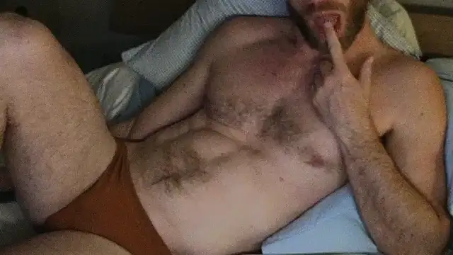 Twowellshapedheads online show from May 8, 9:53 pm