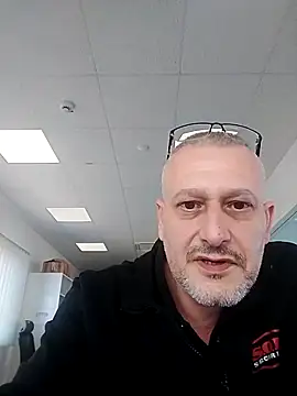 Snapshot of Husoban chatting on December 18, 3:18 pm Husoban online show from December 18, 3:18 pm