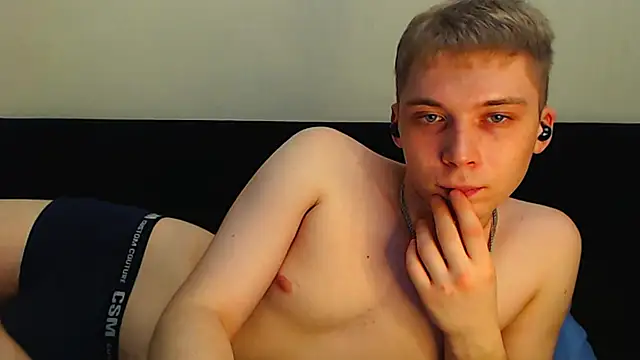 Snapshot of __sugarrebit chatting on February 12, 10:26 pm   sugarrebit online show from February 12, 10:26 pm