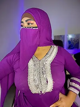 Snapshot of jazmin_anbar chatting on April 20, 10:11 pm jazmin anbar online show from April 20, 10:11 pm