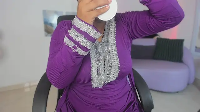 Snapshot of jazmin_anbar chatting on June 16, 9:50 pm jazmin anbar online show from June 16, 9:50 pm