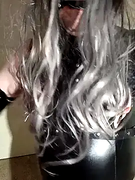 Snapshot of Robvin16 chatting on November 15, 8:00 am Robvin16 online show from November 15, 8:00 am