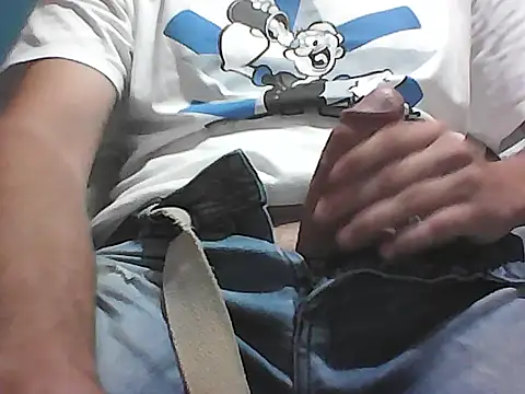 Snapshot of Bombi22 chatting on December 30, 12:11 am Bombi22 online show from December 30, 12:11 am