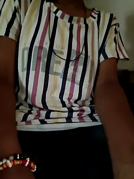 Snapshot of Soniyahotty chatting on October 13, 6:13 am Soniyahotty online show from October 13, 6:13 am