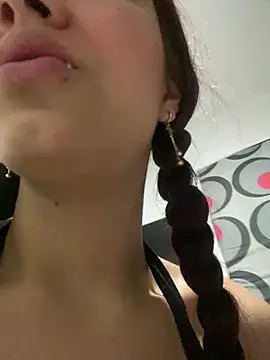 Snapshot of thamygomezz chatting on January 29, 11:09 am thamygomezz online show from January 29, 11:09 am