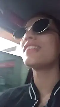 Snapshot of thamygomezz chatting on October 6, 9:56 pm thamygomezz online show from October 6, 9:56 pm