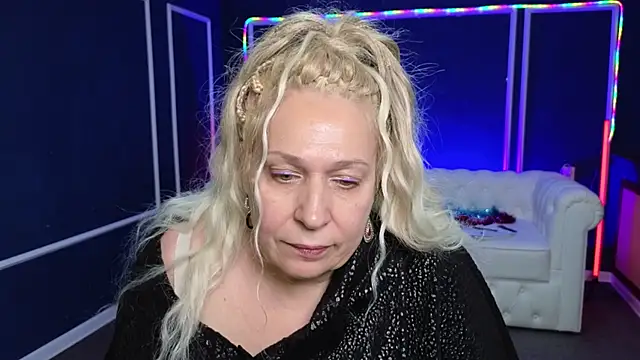 Penelope Pinky online show from December 30, 7:21 pm