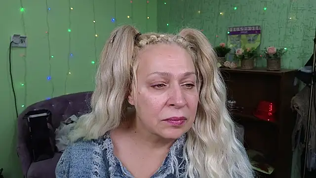 Penelope Pinky online show from January 7, 5:20 pm