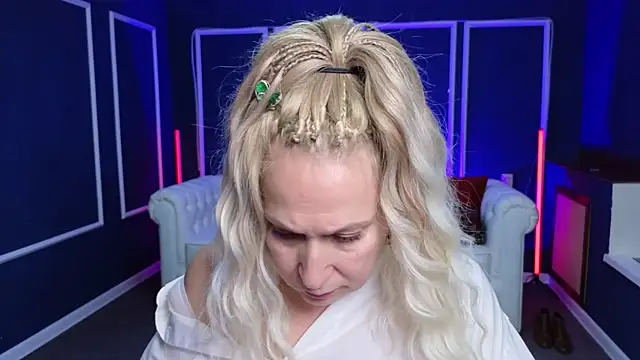 Penelope Pinky online show from January 12, 7:53 pm