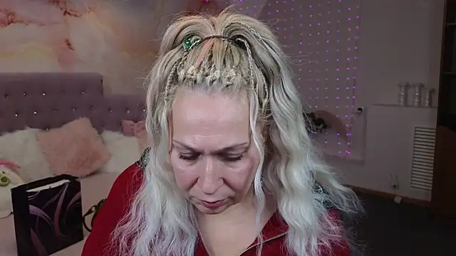 Penelope Pinky online show from January 16, 2:41 pm