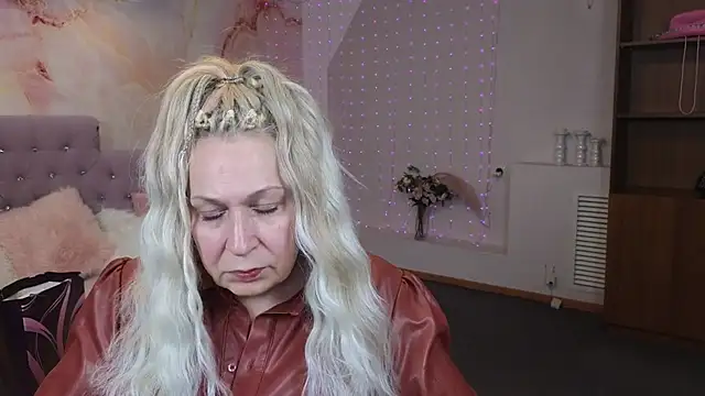 Penelope Pinky online show from January 17, 5:19 pm