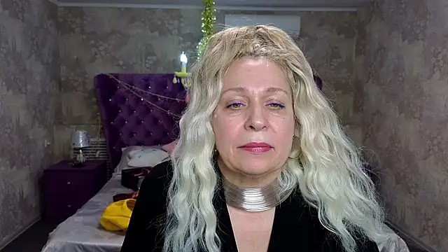 Penelope Pinky online show from January 19, 7:47 pm