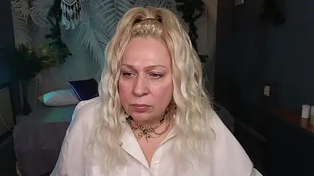 Penelope Pinky online show from January 20, 2:25 pm