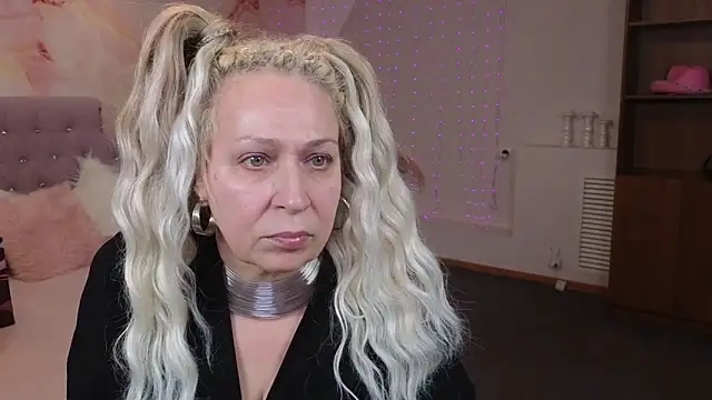 Penelope Pinky online show from January 22, 2:03 pm