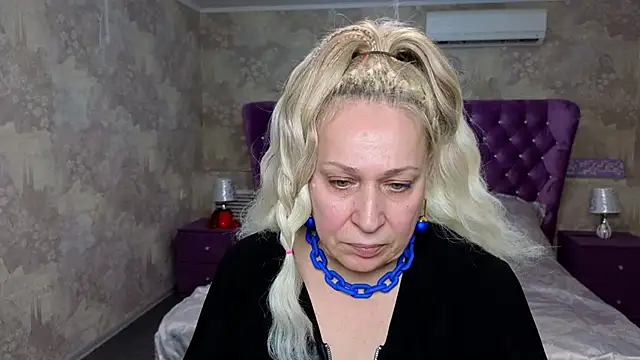 Penelope Pinky online show from January 31, 1:56 pm