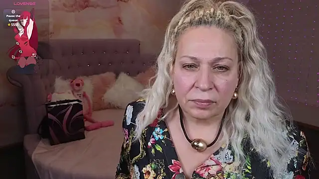 Penelope Pinky online show from February 2, 2:34 pm