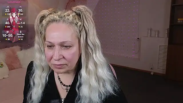 Penelope Pinky online show from February 4, 2:32 pm