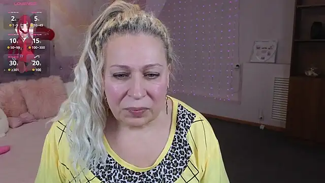 Penelope Pinky online show from February 11, 2:35 pm