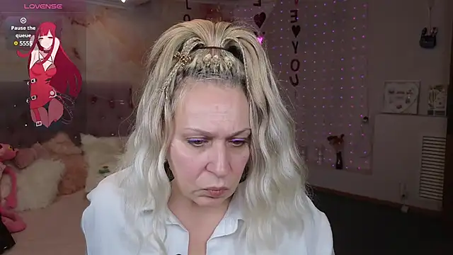 Penelope Pinky online show from February 20, 2:35 pm