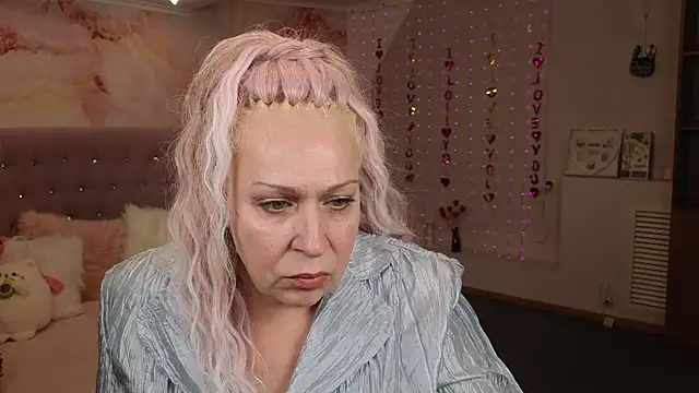 Penelope Pinky online show from February 23, 2:25 pm