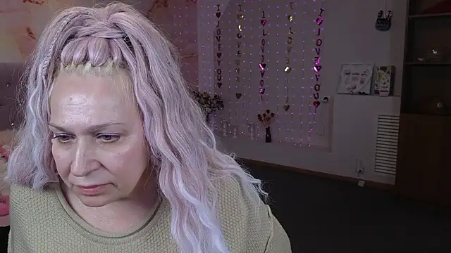 Penelope Pinky online show from February 28, 1:58 pm