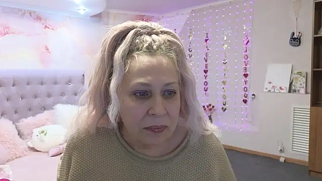 Penelope Pinky online show from March 17, 4:19 am