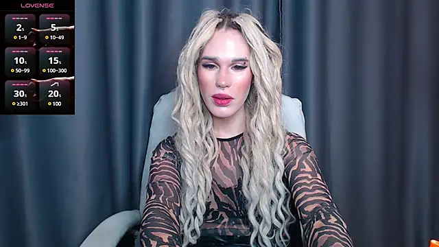 Snapshot of Cassie_Bae chatting on January 17, 6:23 pm Cassie Bae online show from January 17, 6:23 pm