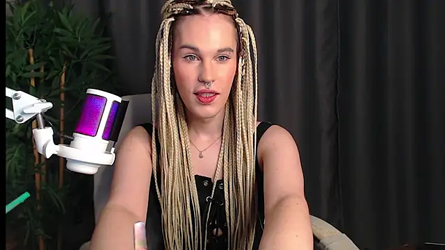 Snapshot of Cassie_Bae chatting on November 26, 6:53 pm Cassie Bae online show from November 26, 6:53 pm