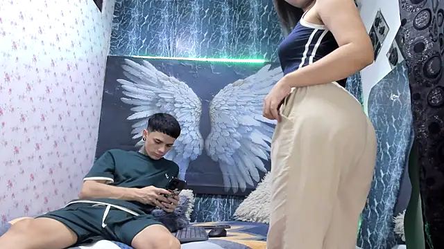 exotic hot couple online show from March 27, 10:53 pm