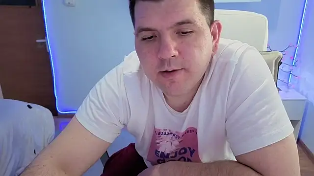 Snapshot of JasonJacks chatting on April 23, 12:29 pm JasonJacks online show from April 23, 12:29 pm