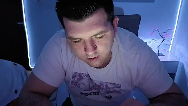Snapshot of JasonJacks chatting on April 28, 1:59 am JasonJacks online show from April 28, 1:59 am