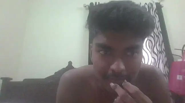 Snapshot of funcracker chatting on January 19, 6:31 am funcracker online show from January 19, 6:31 am