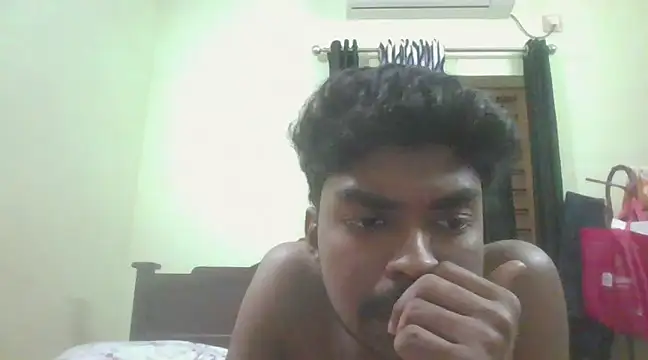 Snapshot of funcracker chatting on February 5, 1:44 pm funcracker online show from February 5, 1:44 pm