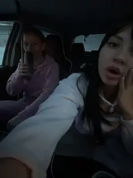 JulliaVegas online show from December 2, 2:06 am