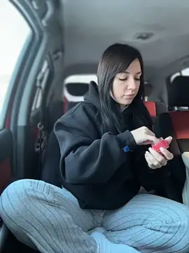 JulliaVegas online show from March 1, 1:40 am