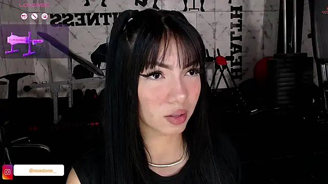Snapshot of antonellaroux chatting on July 20, 4:05 am antonellaroux online show from July 20, 4:05 am