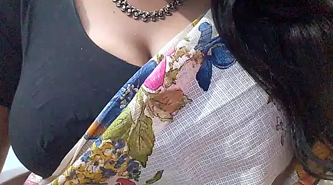 Snapshot of Tamilsathya2024 chatting on January 8, 6:31 pm Tamilsathya2024 online show from January 8, 6:31 pm