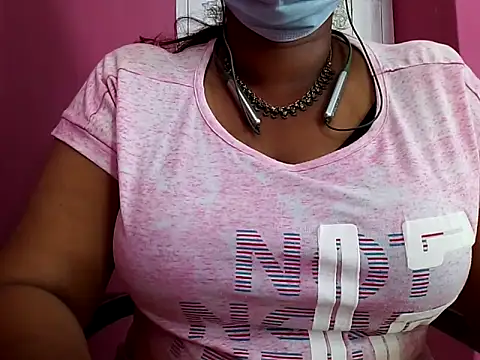 Snapshot of Tamilsathya2024 chatting on February 13, 6:41 am Tamilsathya2024 online show from February 13, 6:41 am