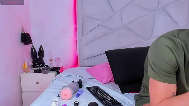 JACK BLOSSOM  online show from December 30, 7:32 pm