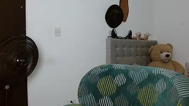 Sexy Lia  online show from April 7, 2:34 am