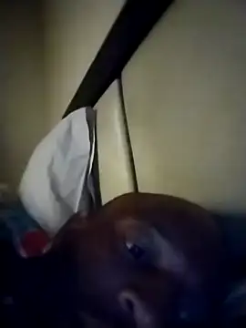 Snapshot of Sakile113 chatting on March 12, 8:37 pm Sakile113 online show from March 12, 8:37 pm